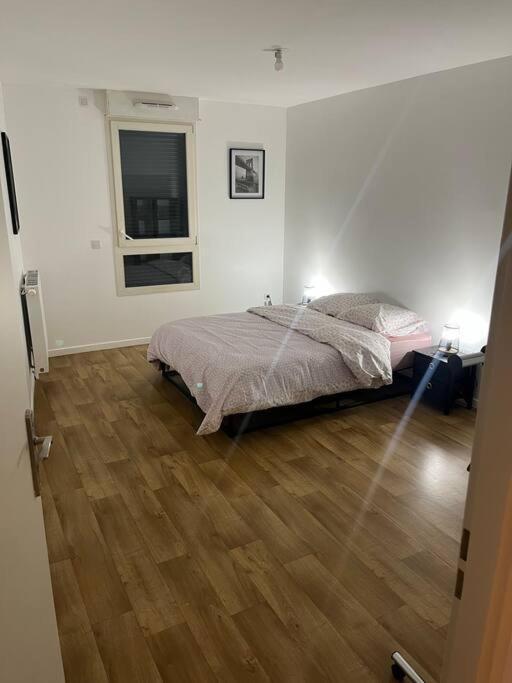 Paris,bas Montreuil Vincennes * Montreuil (Seine-Saint-Denis)